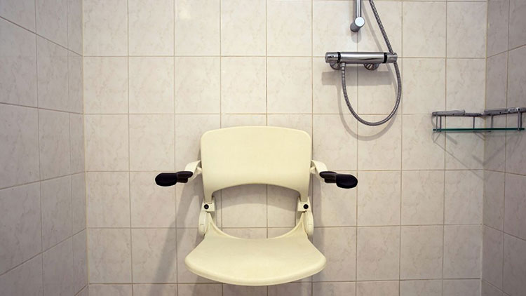 5 Best Shower Transfer Benches For, Bathtub Chairs For Seniors Canada
