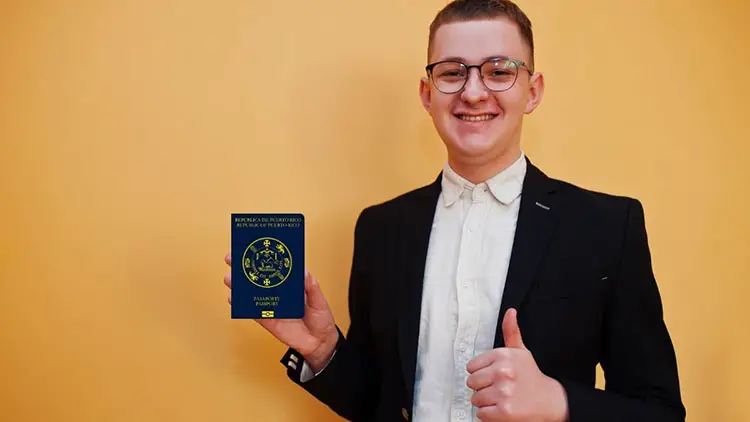 man holding puerto rico passport