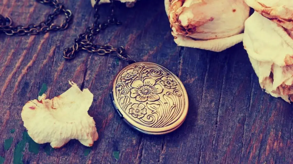 antique lockets for ashes