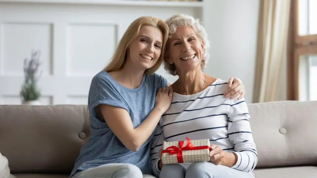 Retirement Gifts for Mom - mother daughter on couch