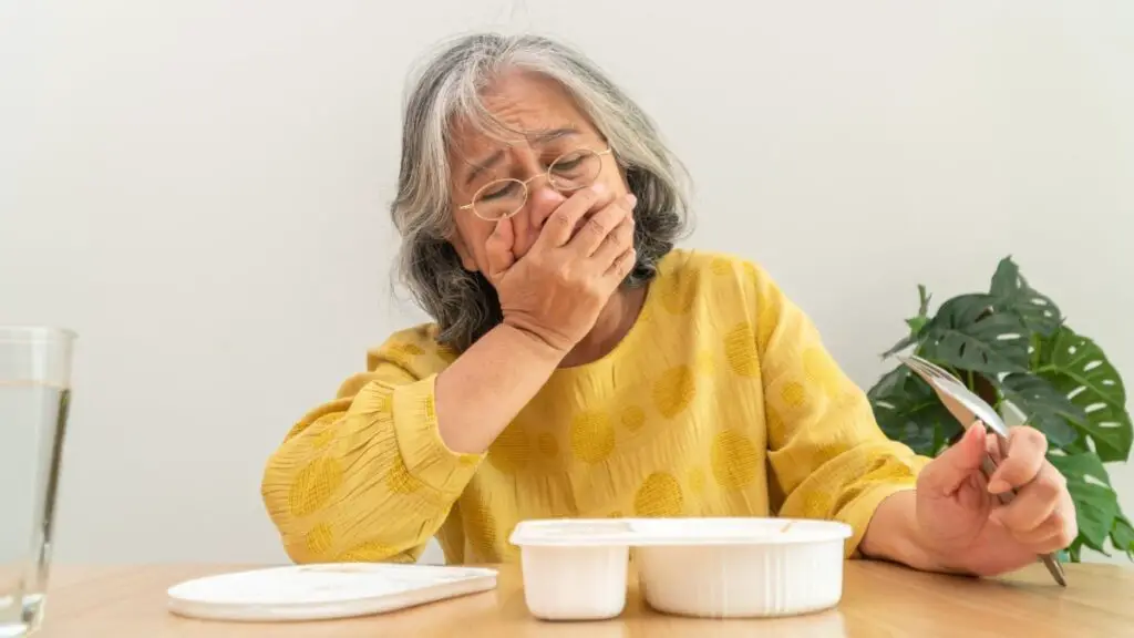 elderly woman with no appetite