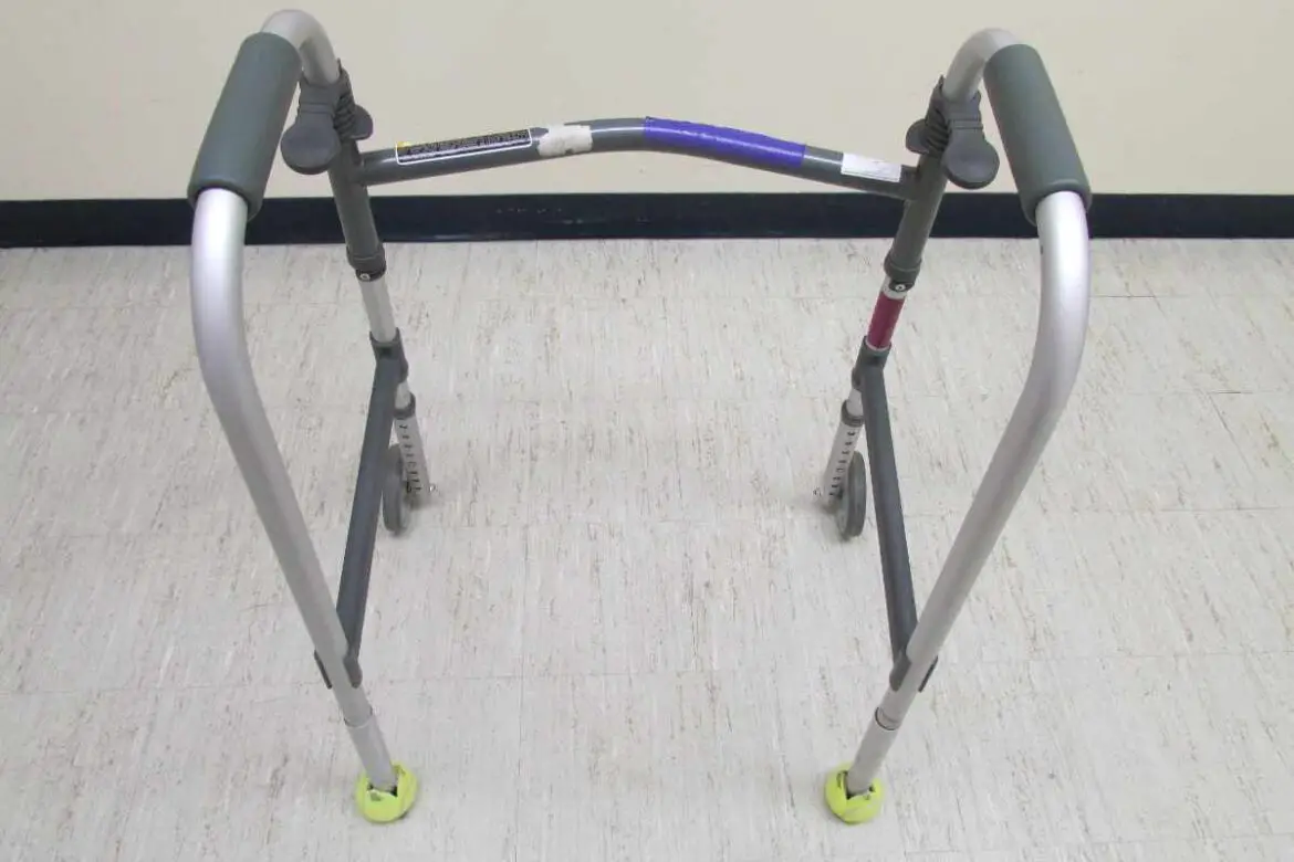 4 Tennis Balls for Walkers (and 4 Alternatives)