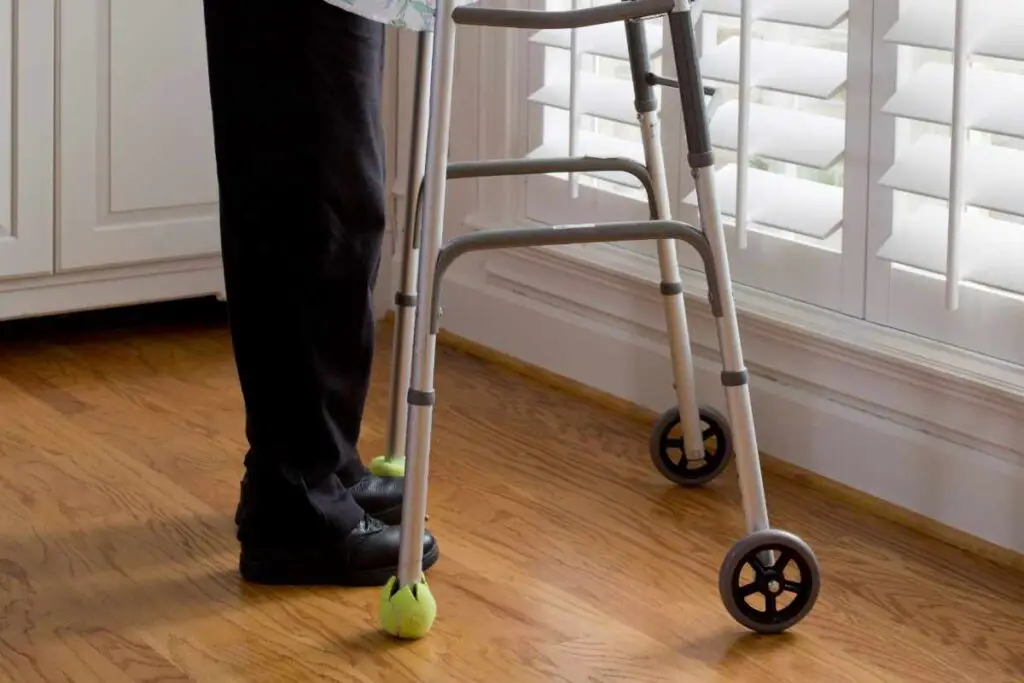 4 Tennis Balls for Walkers (and 4 Alternatives)