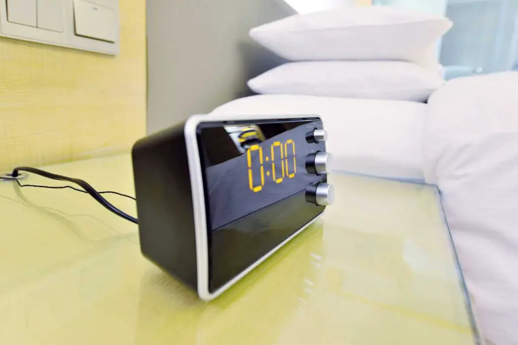 6 Best Clock Radios for Seniors