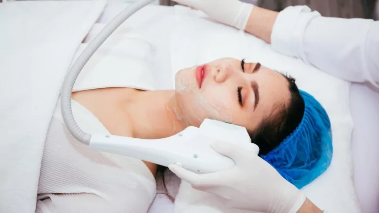 asian woman getting IPL treatment